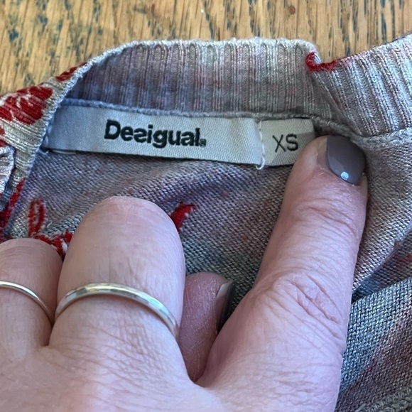 📍 DESIGUAL Pattern sweater size XS - Picture 2 of 10